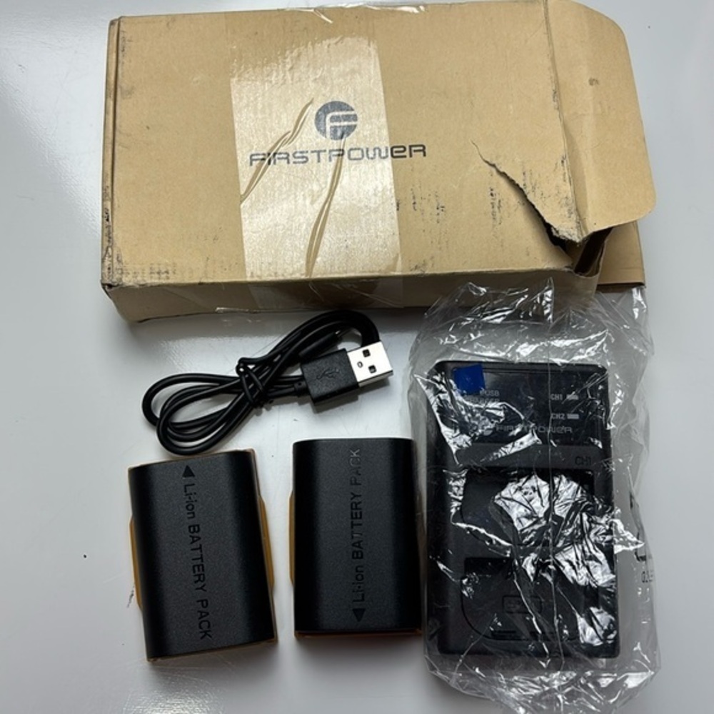 FirstPower Battery and USB Dual Charger